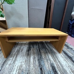 シンプルモダンなセンターテーブルの画像
