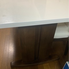 ダイニングテーブルセット
の画像