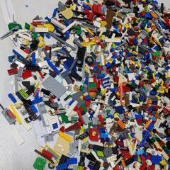 大量レゴブロック　LEGO　約6kg　1キロずつバラ売り可能の画像