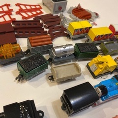 カプセルプラレール　機関車トーマス　たくさんの画像