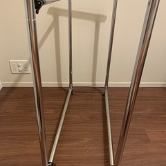 クロームメッキ ハンガーラック アイリスオーヤマの画像