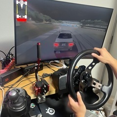 ゲーミングpc、モニター、ハンコン、サイドブレーキその他諸々の画像