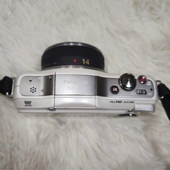 パナソニック　LUMIX GF5　レンズセット単焦点14mm F2.5付きの画像