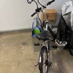 折りたたみ自転車の画像