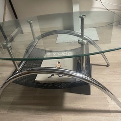 ガラステーブルの画像