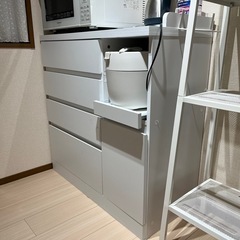 食器棚
の画像