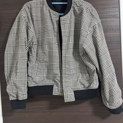 ブルゾンの画像