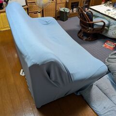 二人掛けソファーの画像