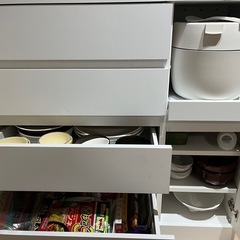 食器棚
の画像