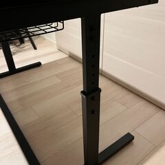 昇降式デスクの画像