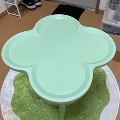 サイドテーブルの画像