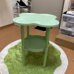サイドテーブルの画像