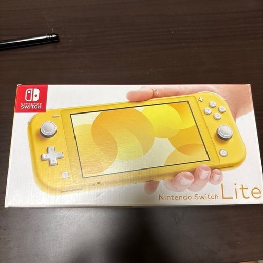 Switch lite イエロー