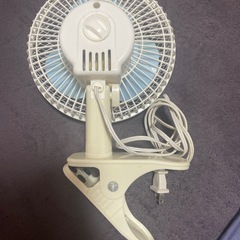 取引者決定　クリップ式　ミニ扇風機の画像