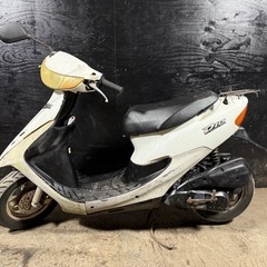 ★支払総額3.8万円★定休日なし！いつでも現車確認可能です！ ホンダ ライブディオ 白 AF35 人気のライブディオ！ 2ストのためオイル注ぎ足すだけ！ フロントディスクブレーキ！ バッテリー新品！の画像