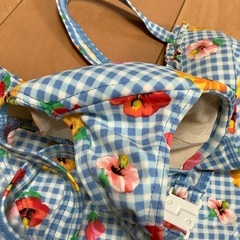 ハイビスカス水色チェック水着の画像
