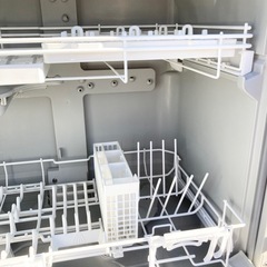 Panasonic パナソニック 電気食器洗い乾燥機 NP-TH4-W 2022年製 食器洗い乾燥機 食洗機の画像