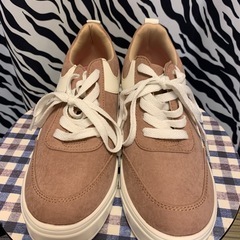 【新品】レディース スニーカー Mサイズ ベージュの画像