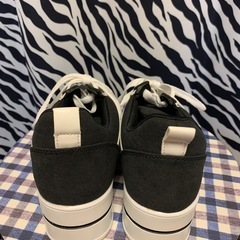 【新品】レディース スニーカー Mサイズ ブラックの画像
