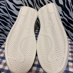 【新品】a.v.v アー・ヴェ・ヴェ　スニーカー Lサイズ ホワイトの画像