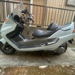 4HC マジェスティの画像