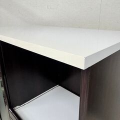  24726  1枚ガラス扉レンジボード、食器棚    ◆大阪市内・東大阪市他 6,000円以上ご購入で無料配達いたします！◆ ※高槻・枚方方面◆西宮・尼崎方面◆生駒方面　それぞれ条件付き無料配送あり！            の画像