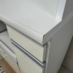  24722  2枚ガラス扉キッチンボード　幅100㎝    ◆大阪市内・東大阪市他 6,000円以上ご購入で無料配達いたします！◆ ※高槻・枚方方面◆西宮・尼崎方面◆生駒方面　それぞれ条件付き無料配送あり！            の画像
