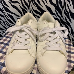 【USED】レディース スニーカー ホワイト 23.5cmの画像