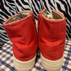 【USED】レディース ハイカットスニーカー レッド Sサイズの画像