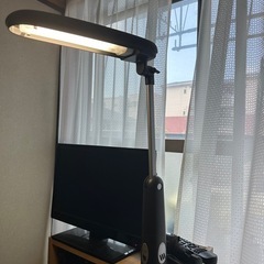 タッチ式折りたたみ蛍光灯の画像