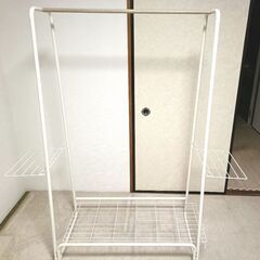 ハンガーラックの画像