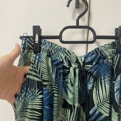 新品♡サラテロパンツLの画像