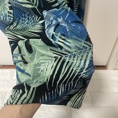 新品♡サラテロパンツLの画像
