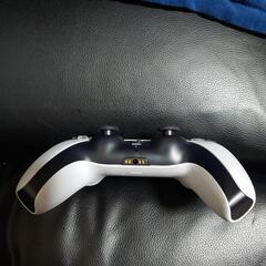 ps5純正コントローラーの画像