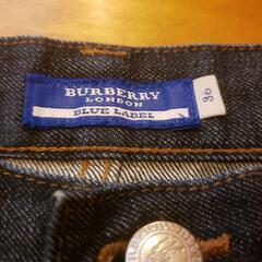 BURBERRY　ジーンズの画像