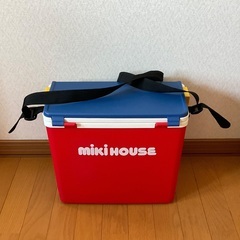 カネさんに決まりました。おもちゃケースとクーラーボックスの画像
