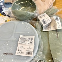 【新品】シリコン食器セットなど17点の画像