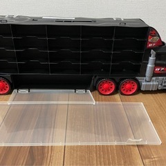 トミカ収納トラックの画像