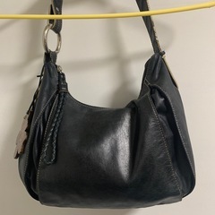 本革製ショルダーバックの画像