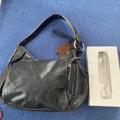 本革製ショルダーバックの画像
