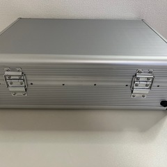 アルミケース　工具箱　穴空いてますの画像