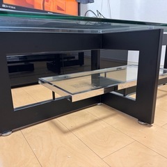 ガラステーブルの画像