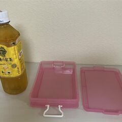 プラスチック小物入れの画像