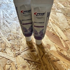 海外人気Crest 3Dホワイト ブリリアンス 24g×2本setの画像