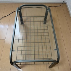 ガラステーブルの画像