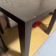 【0円】テーブル2個と椅子2個の画像
