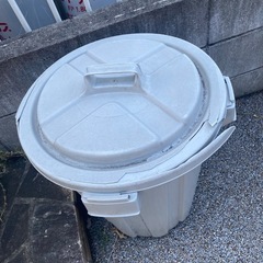 バケツ（ゴミ箱）の画像
