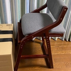 子供用　椅子の画像