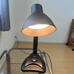 デスクライトの画像