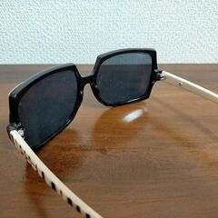  ◆サングラス メガネ 度なし 中古品の画像
